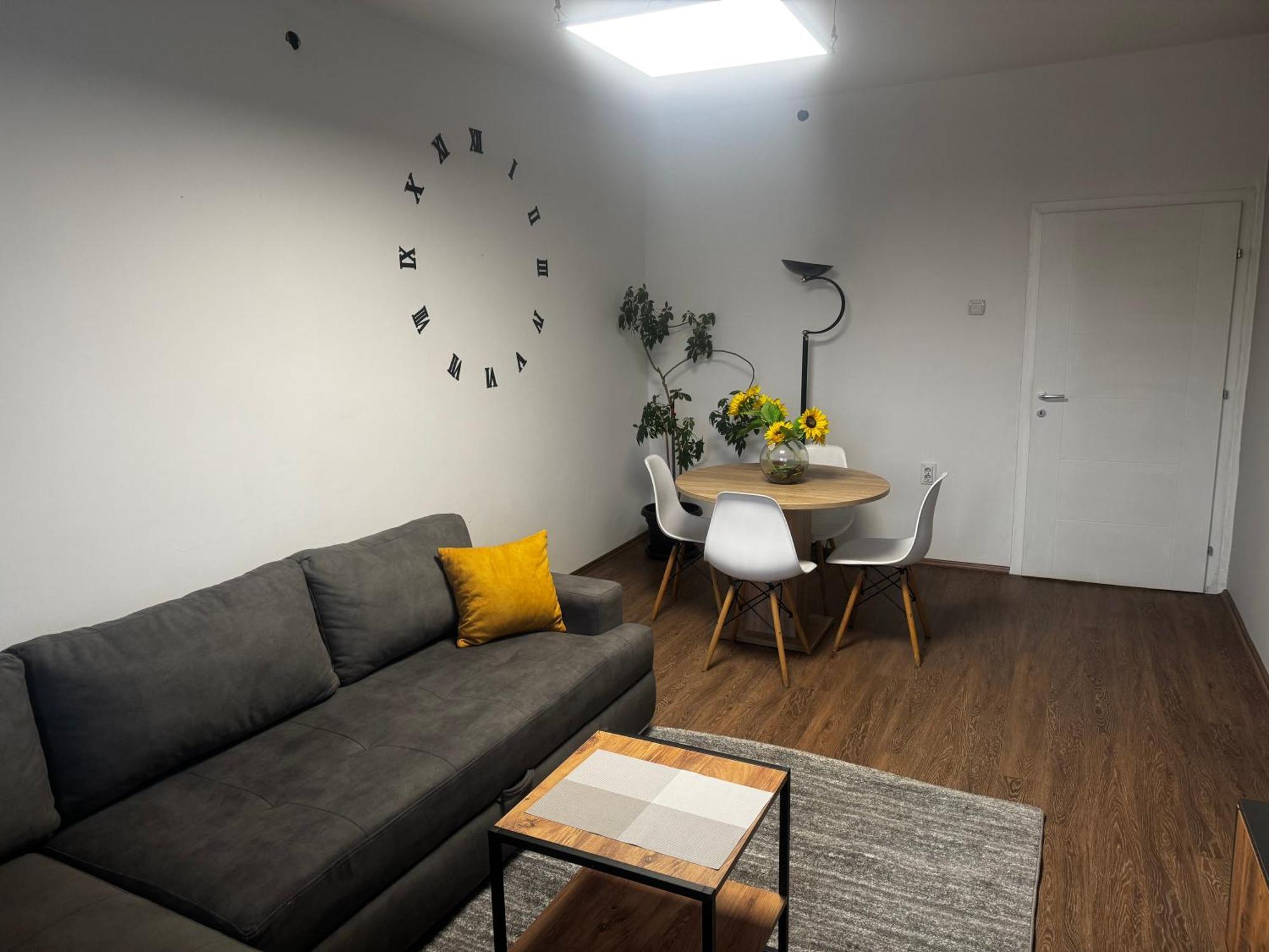 Center Apartments Скопие Екстериор снимка