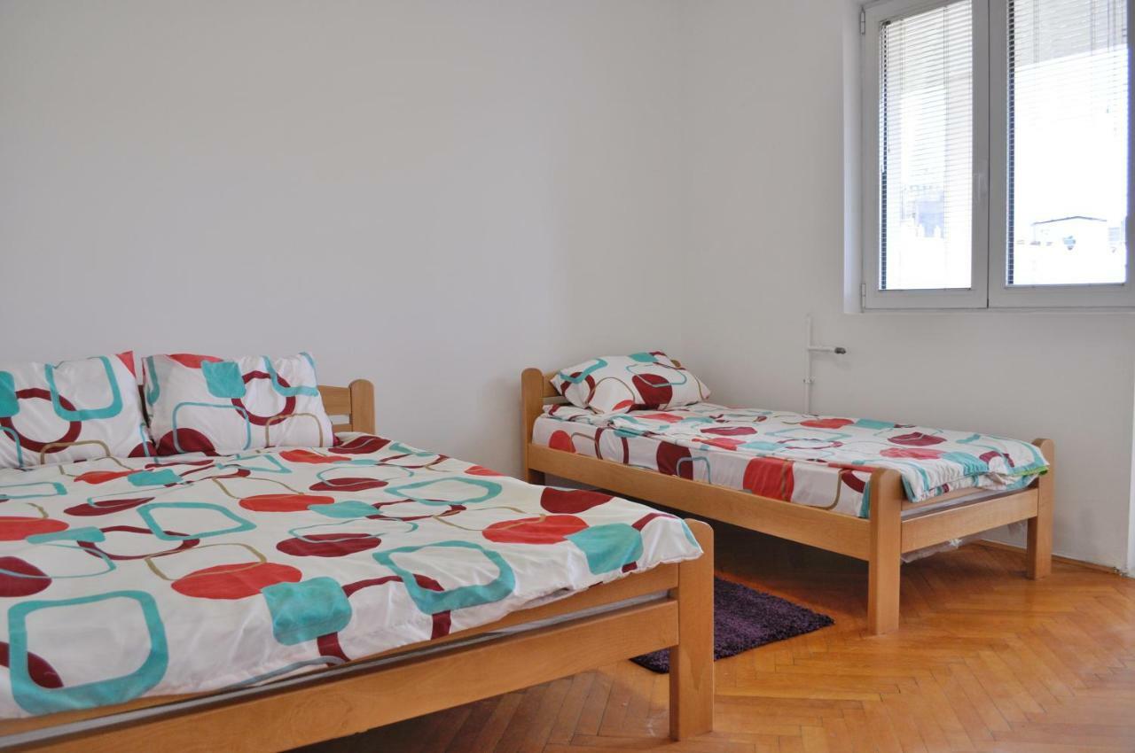 Center Apartments Скопие Екстериор снимка