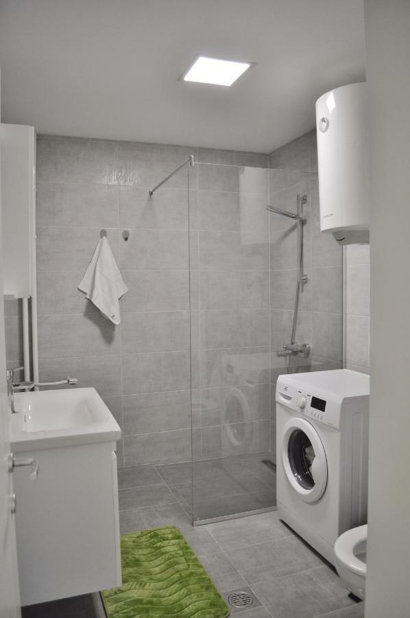 Center Apartments Скопие Екстериор снимка